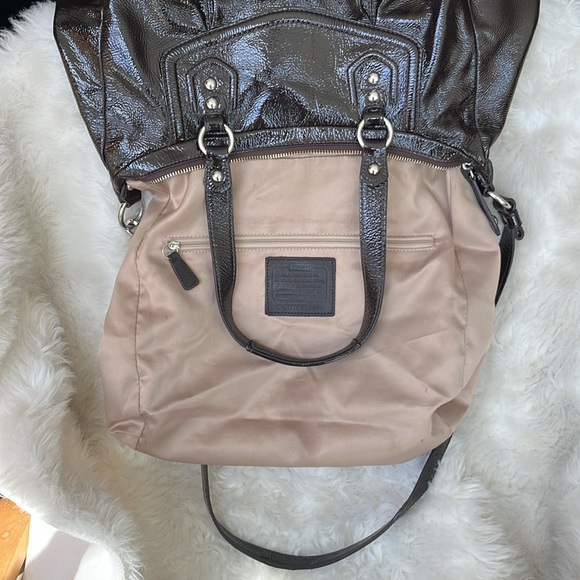 Coach patent leather purse clean and nearly brand new - Picture 7 of 11